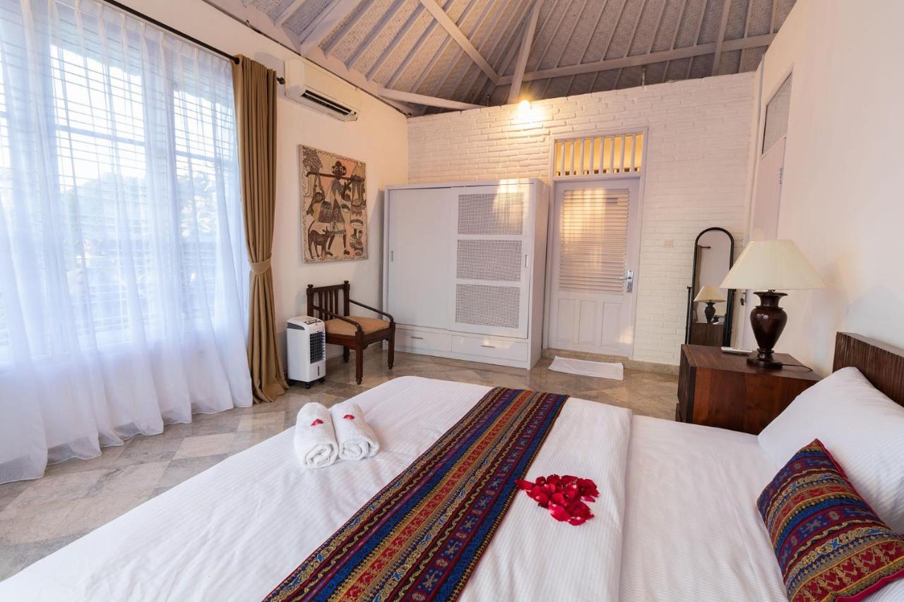 Villa Miracle Denpasar  Exterior photo