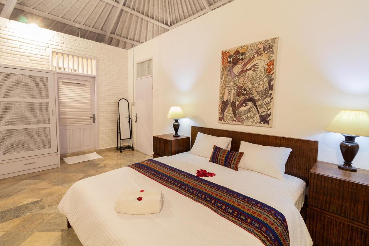 Villa Miracle Denpasar  Exterior photo