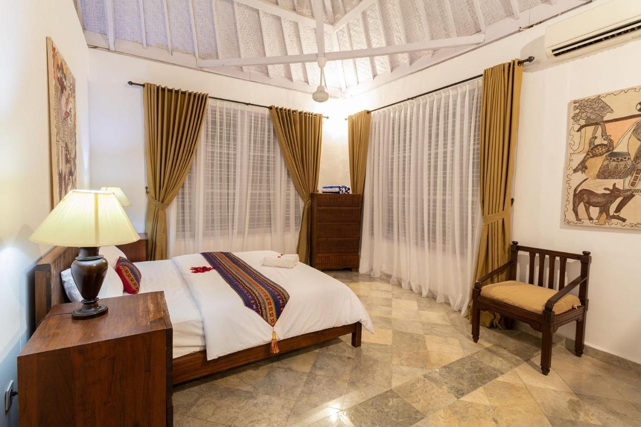 Villa Miracle Denpasar  Exterior photo