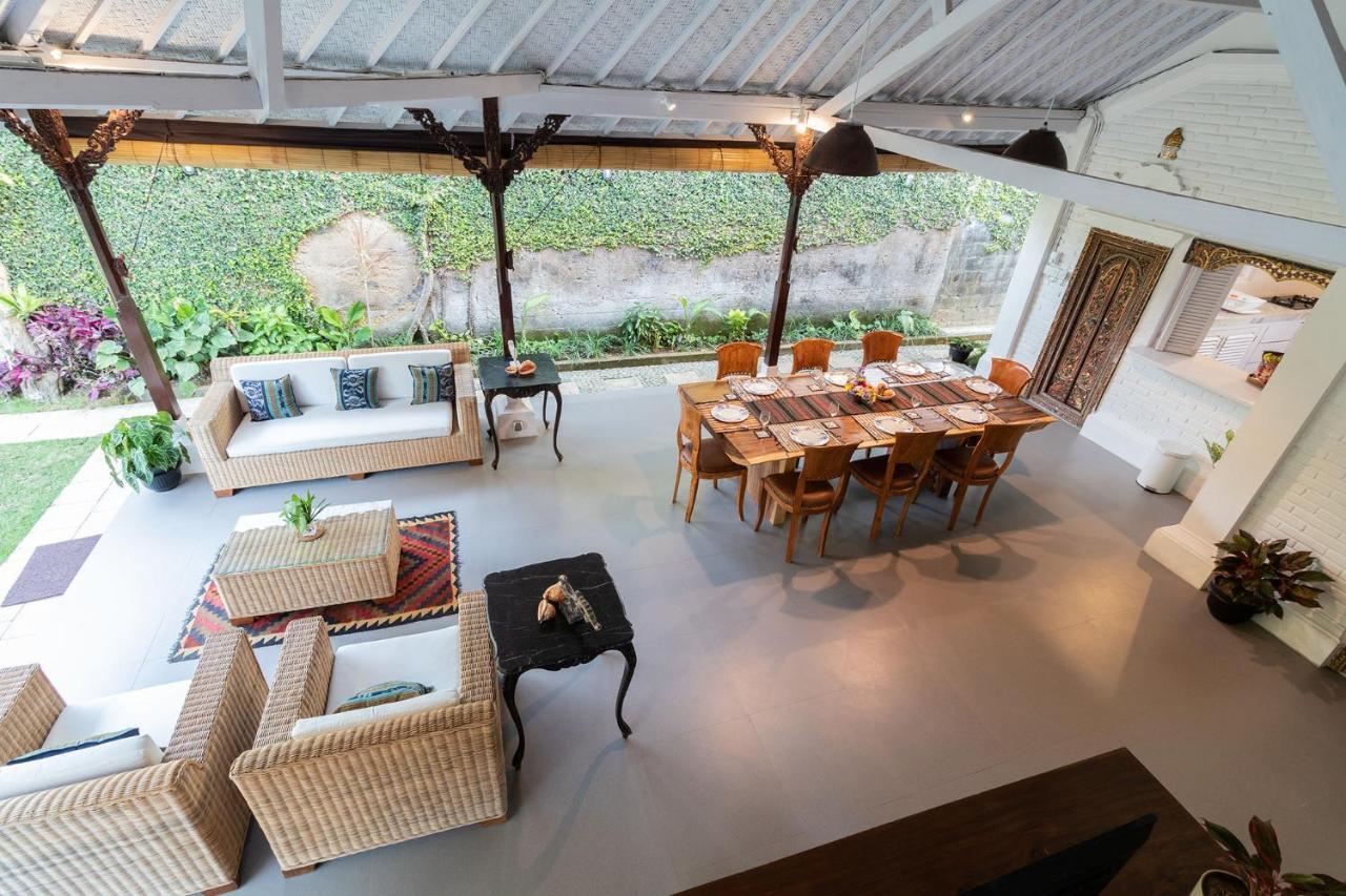 Villa Miracle Denpasar  Exterior photo