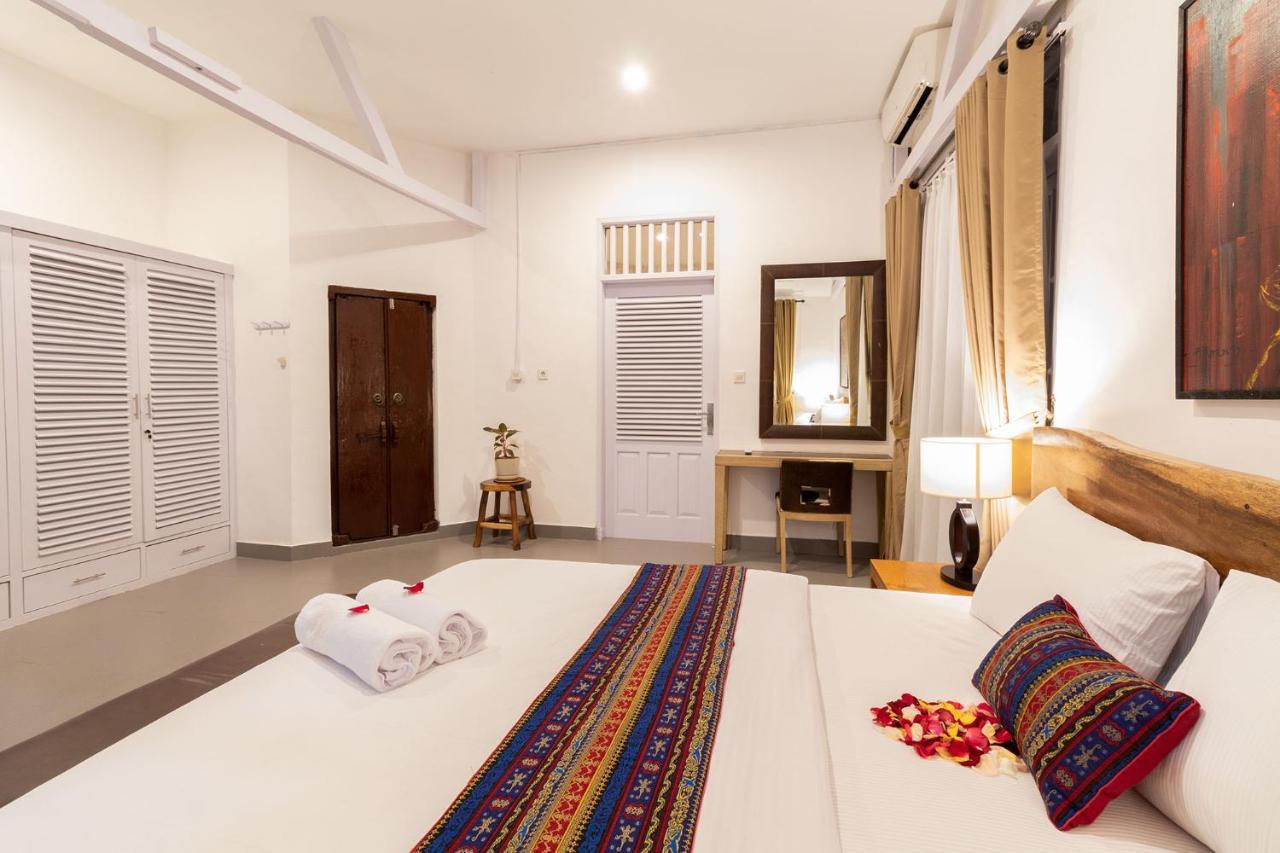 Villa Miracle Denpasar  Exterior photo