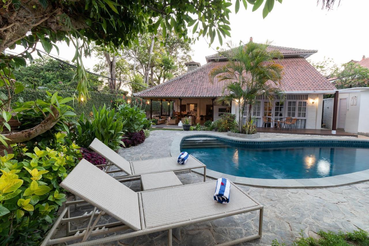 Villa Miracle Denpasar  Exterior photo