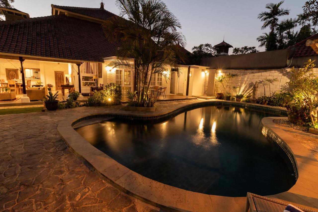 Villa Miracle Denpasar  Exterior photo