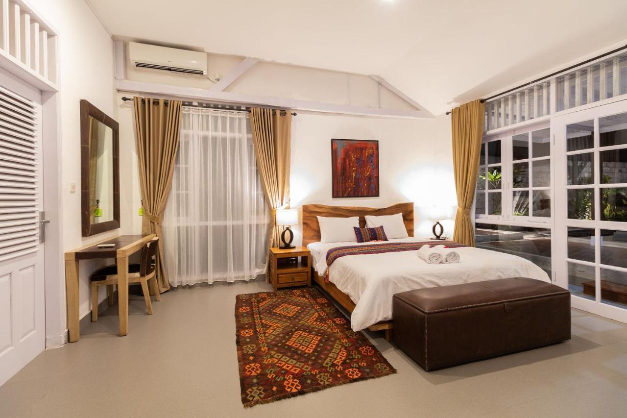 Villa Miracle Denpasar  Exterior photo